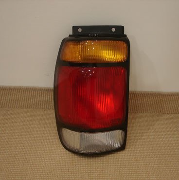FAROS EXPLORER 95/98 TRASERO IZQUIERDO